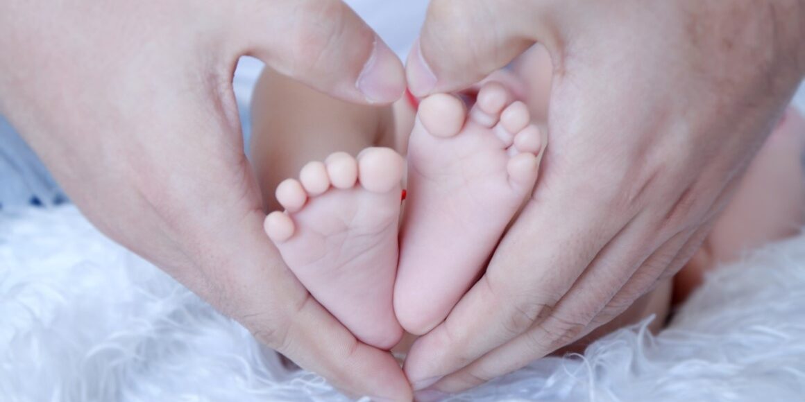 baby feet svg+xml,%3Csvg%20xmlns%3D'http%3A%2F%2Fwww.w3